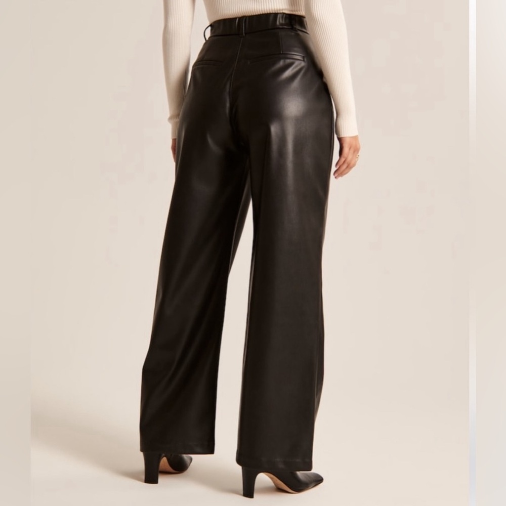 NWT Abercrombie Curve Love Tailored Vegan Leather Wide Leg Pant - Picture 2 of 5
